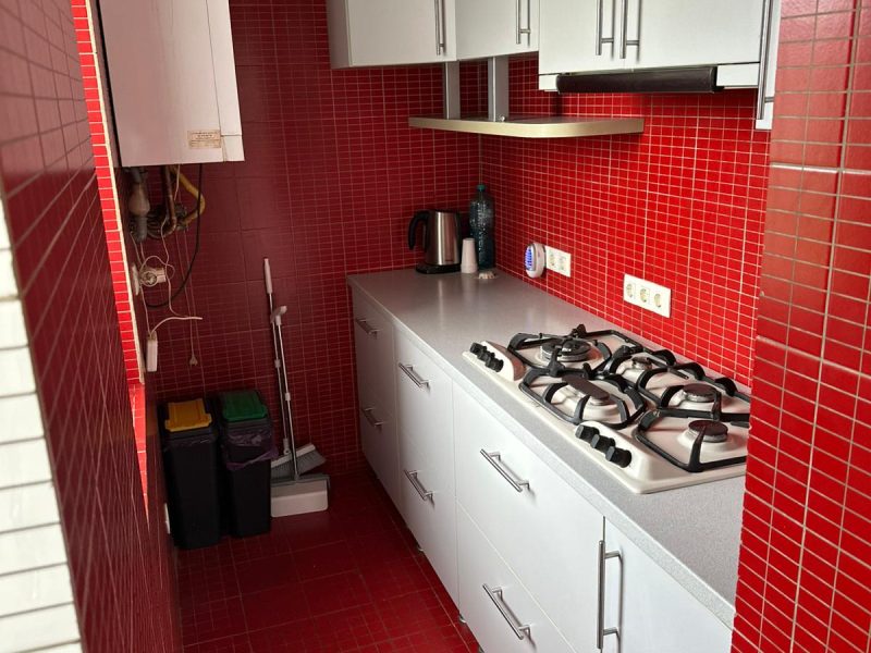Apartament decomandat, 118mp utili, 4 camere, 3 balcoane, boxa si loc de parcare (vanzare sau schimb)